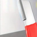Afiador de Facas Profissional Precision Edge afiando uma faca de cozinha em poucos segundos, com sistema de afiação em diamante, tungstênio e cerâmica, fácil de usar e ideal para facas e tesouras.